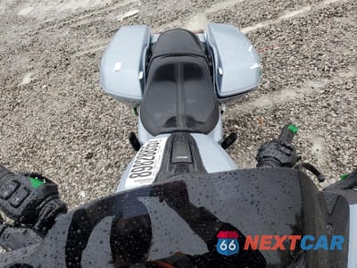 Piąte zdjęcie samochodu w środku: 2024 HARLEY-DAVIDSON FLHX VIN:1HD1KB710RB636779 - miniatura