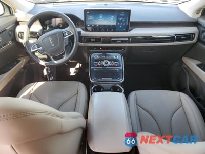 Zdjęcie 8 z 13 samochodu: 2023 LINCOLN NAUTILUS RESERVE VIN:2LMPJ8KP2PBL21664 - miniatura