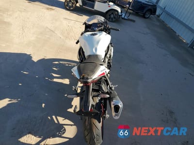 Zdjęcie 6 z 10 samochodu: 2025 KAWASAKI ZX636 K VIN:JKBZXJK12SA010000 - miniatura