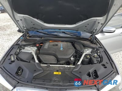 Zdjęcie 11 z 13 samochodu: 2019 BMW 530E VIN:WBAJA9C54KB399156 - miniatura