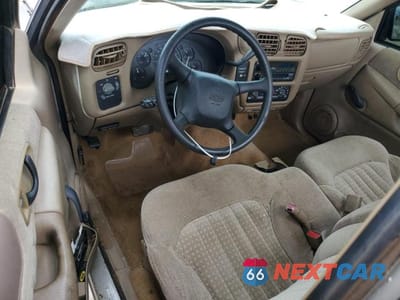 Zdjęcie 8 z 12 samochodu: 1999 CHEVROLET S TRUCK S10 VIN:1GCCS1441X8165870 - miniatura