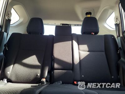 Zdjęcie 10 z 13 samochodu: 2018 TOYOTA RAV4 LE VIN:JTMBFREV5JJ204031 - miniatura