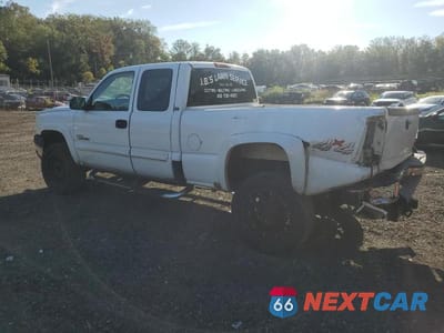 Drugie zdjęcie samochodu z przodu: 2006 CHEVROLET SILVERADO K2500 HEAVY DUTY VIN:1GCHK29D26E247336 - miniatura