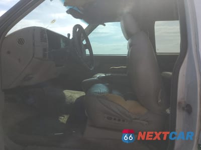 Zdjęcie 7 z 15 samochodu: 1997 CHEVROLET TAHOE K1500 VIN:3GNEK18R3VG112763 - miniatura