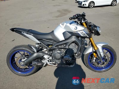 2015 YAMAHA FZ09 JYARN33E4FA005878 - główne zdjęcie licytacji z USA - miniatura