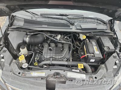 Zdjęcie 12 z 13 samochodu: 2011 VOLKSWAGEN ROUTAN SEL VIN:2V4RW5DG5BR804996 - miniatura