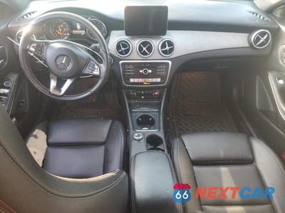 Zdjęcie 8 z 12 samochodu: 2018 MERCEDES-BENZ CLA 250 VIN:WDDSJ4EB8JN606499 - miniatura