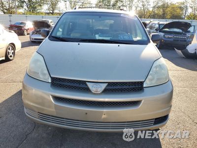 Piąte zdjęcie samochodu w środku: 2004 TOYOTA SIENNA CE VIN:5TDZA23C24S123811 - miniatura