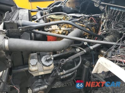 Zdjęcie 12 z 14 samochodu: 2004 FREIGHTLINER M2 106 MED - Refuse Truck VIN:1FVACYDC04DN24850 - miniatura