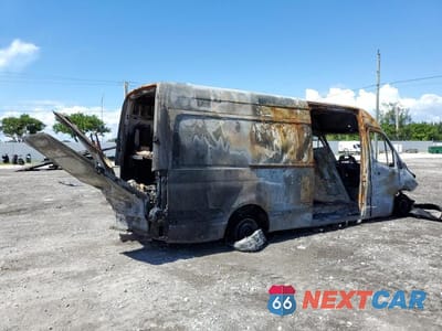 Trzecie zdjęcie samochodu z tyłu: 2019 MERCEDES BENZ SPRINTER 2500 VIN:WD4PF1CD1KP141175 - miniatura