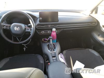 Zdjęcie 8 z 13 samochodu: 2025 HONDA HR-V EXL VIN:3CZRZ1H78SM717826 - miniatura