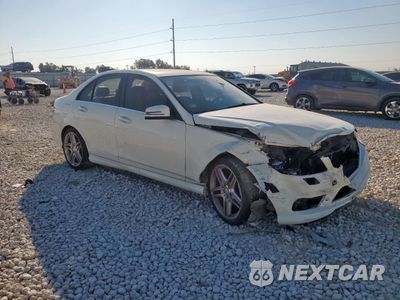Czwarte zdjęcie samochodu z boku: 2011 MERCEDES-BENZ C 300 VIN:WDDGF5EB8BF629872 - miniatura