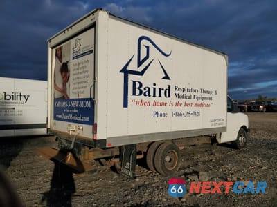 Trzecie zdjęcie samochodu z tyłu: 2018 CHEVROLET EXPRESS G3500 VIN:1GB3GSCGXJ1341757 - miniatura