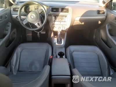 Zdjęcie 8 z 13 samochodu: 2013 VOLKSWAGEN JETTA SEL VIN:3VWLP7AJ9DM386944 - miniatura