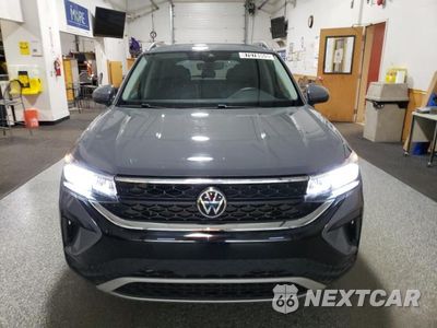 Piąte zdjęcie samochodu w środku: 2022 VOLKSWAGEN TAOS SE IQ DRIVE VIN:3VVPX7B21NM075202 - miniatura