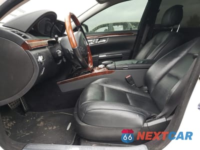 Zdjęcie 7 z 13 samochodu: 2010 MERCEDES-BENZ S 550 VIN:WDDNG7BB6AA311815 - miniatura