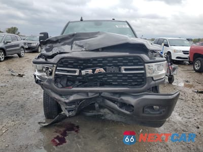 Piąte zdjęcie samochodu w środku: 2024 RAM 2500 BIG HORN VIN:3C6UR5DL3RG217454 - miniatura
