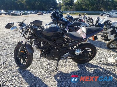 Trzecie zdjęcie samochodu z tyłu: 2015 YAMAHA YZFR3 VIN:MH3RH06Y2FK009908 - miniatura