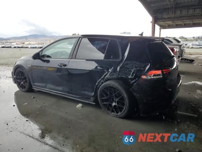 Drugie zdjęcie samochodu z przodu: 2018 VOLKSWAGEN GTI S/SE VIN:3VW447AU3JM261344 - miniatura