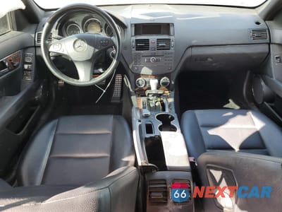 Zdjęcie 8 z 12 samochodu: 2010 MERCEDES-BENZ C 350 VIN:WDDGF5GB9AF463602 - miniatura