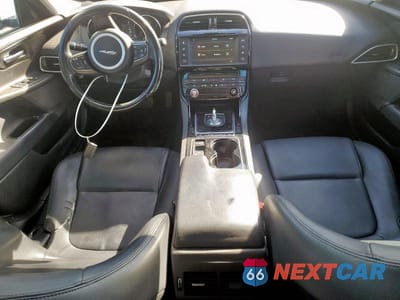 Zdjęcie 8 z 11 samochodu: 2017 JAGUAR XE VIN:SAJAR4BNXHA976286 - miniatura