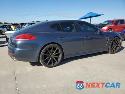 Trzecie zdjęcie samochodu z tyłu: 2015 PORSCHE PANAMERA 2 VIN:WP0AA2A79FL001499 - miniatura