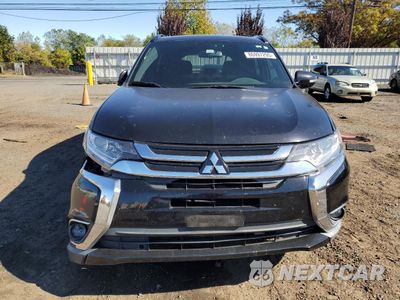 Piąte zdjęcie samochodu w środku: 2018 MITSUBISHI OUTLANDER SE VIN:JA4AD3A32JZ048318 - miniatura