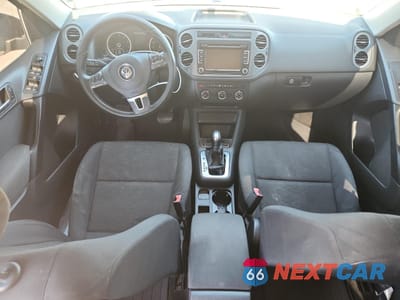 Zdjęcie 8 z 13 samochodu: 2015 VOLKSWAGEN TIGUAN S VIN:WVGAV7AX3FW551857 - miniatura