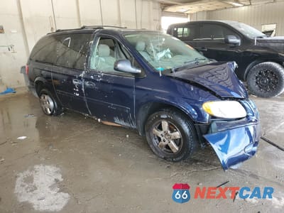 Czwarte zdjęcie samochodu z boku: 2005 DODGE GRAND CARAVAN SXT VIN:2D4GP44L35R248927 - miniatura