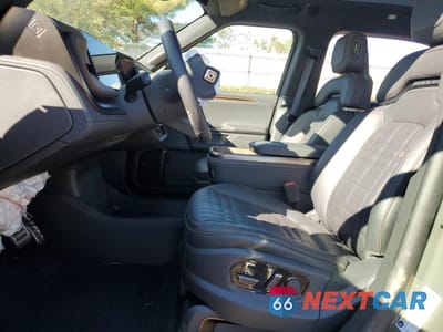 Zdjęcie 7 z 12 samochodu: 2026 RIVIAN R1T PREMIUM VIN:7FCTGAAP5TN042742 - miniatura