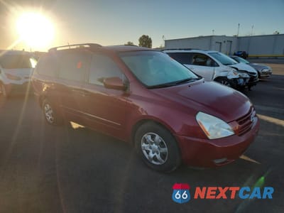 Czwarte zdjęcie samochodu z boku: 2010 KIA SEDONA LX VIN:KNDMG4C38A6353921 - miniatura