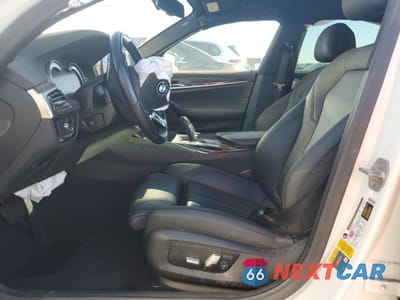 Zdjęcie 7 z 12 samochodu: 2019 BMW 530E VIN:WBAJA9C55KB388568 - miniatura