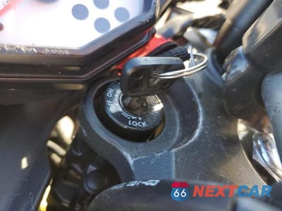 Zdjęcie 8 z 9 samochodu: 2012 YAMAHA FZ8 N VIN:JYARN27E0CA001665 - miniatura
