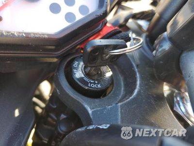 Zdjęcie 8 z 9 samochodu: 2012 YAMAHA FZ8 N VIN:JYARN27E0CA001665 - miniatura