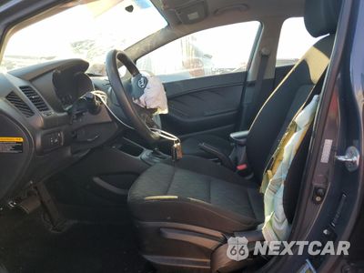 Zdjęcie 7 z 12 samochodu: 2016 KIA FORTE LX VIN:KNAFK4A69G5592295 - miniatura