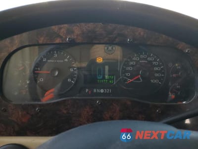 Zdjęcie 8 z 10 samochodu: 2015 FORD F53 VIN:1F65F5DY8F0A06531 - miniatura