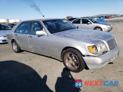 Czwarte zdjęcie samochodu z boku: 1994 MERCEDES-BENZ S 420 VIN:WDBGA43E8RA165732 - miniatura