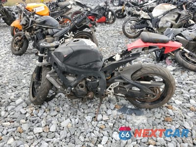 Trzecie zdjęcie samochodu z tyłu: 2006 SUZUKI GSX-R750 K6 VIN:JS1GR7KAX62106952 - miniatura