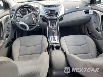 Zdjęcie 8 z 12 samochodu: 2013 HYUNDAI ELANTRA GLS VIN:KMHDH4AE2DU728960 - miniatura