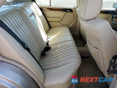 Zdjęcie 10 z 12 samochodu: 1990 MERCEDES-BENZ 300 E 2.6 VIN:WDBEA26D2LB221888 - miniatura