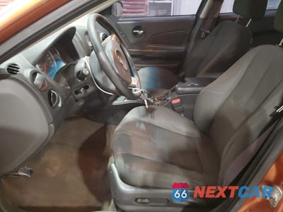 Zdjęcie 7 z 12 samochodu: 2005 PONTIAC GRAND PRIX GT VIN:2G2WS522351236349 - miniatura