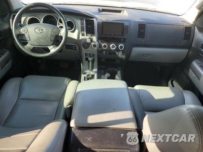 Zdjęcie 8 z 12 samochodu: 2011 TOYOTA SEQUOIA SR5 VIN:5TDZM5G16BS002634 - miniatura