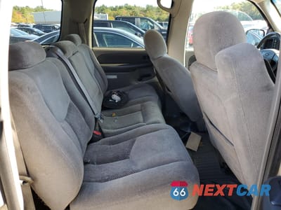 Zdjęcie 11 z 13 samochodu: 2003 CHEVROLET SUBURBAN K1500 VIN:3GNFK16Z43G270825 - miniatura