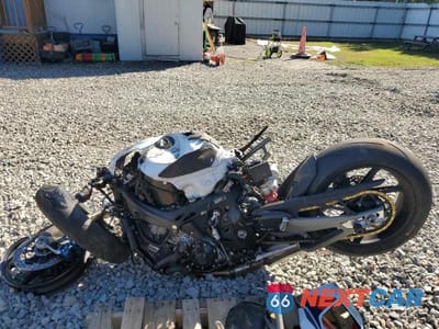 Trzecie zdjęcie samochodu z tyłu: 2025 BMW S 1000 VIN:WB10P2309S6L18196 - miniatura