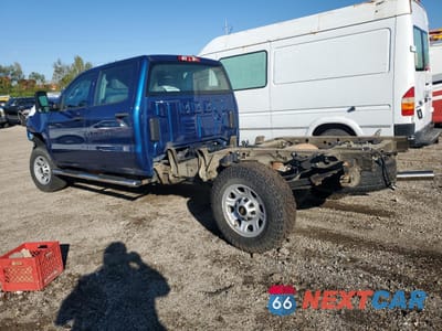 Drugie zdjęcie samochodu z przodu: 2018 CHEVROLET SILVERADO C3500 VIN:1GB4CYCY9JF131701 - miniatura