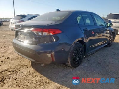 Trzecie zdjęcie samochodu z tyłu: 2024 TOYOTA COROLLA LE VIN:JTDBCMFE2R3045883 - miniatura