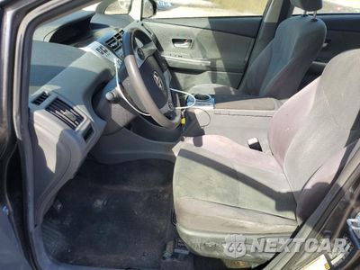 Zdjęcie 7 z 14 samochodu: 2012 TOYOTA PRIUS V VIN:JTDZN3EU3C3173651 - miniatura