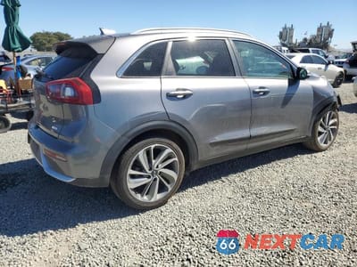 Trzecie zdjęcie samochodu z tyłu: 2017 KIA NIRO EX TOURING VIN:KNDCE3LCXH5047010 - miniatura