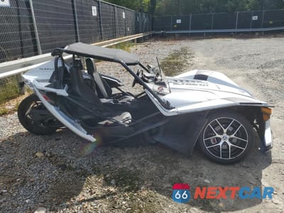 2022 POLARIS SLINGSHOT SL 57XAAPHD2N8150077 - główne zdjęcie licytacji z USA - miniatura