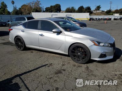Czwarte zdjęcie samochodu z boku: 2019 NISSAN ALTIMA S VIN:1N4BL4BV3KC226637 - miniatura
